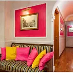 Rifugio Di Upon Metro B Pvt Bathroom Pvt Balcon Bed and breakfast Roma