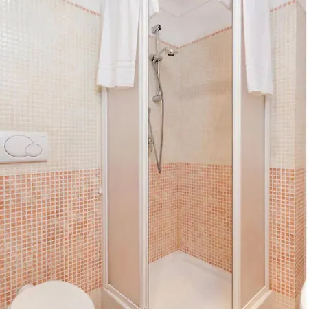 Rifugio Di Upon Metro B Pvt Bathroom Pvt Balcon 4* ローマ