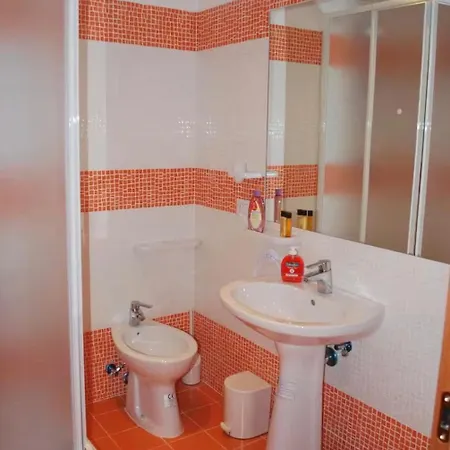 Rifugio Di Upon Metro B Pvt Bathroom Pvt Balcon