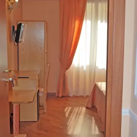 ベッド・アンド・ブレックファスト Rifugio Di Upon Metro B Pvt Bathroom Pvt Balcon ローマ