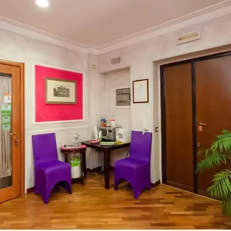 Rifugio Di Upon Metro B Pvt Bathroom Pvt Balcon ベッド・アンド・ブレックファスト