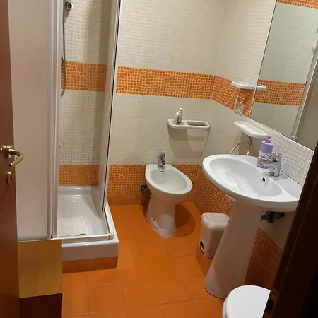 Rifugio Di Upon Metro B Pvt Bathroom Pvt Balcon
