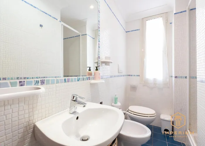 Rifugio Di - Upon Metro B, A-c, Pvt Terrace, Pvt Bathroom B&B